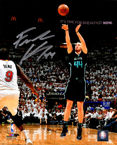 Frank Kaminsky signed Charlotte Hornets 8x10 Photo #44 (Vertical-Jump Shot)