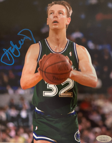 Detlef Schrempf signed Seattle SuperSonics 8x10 Photo- JSA Witnessed #WIT420157