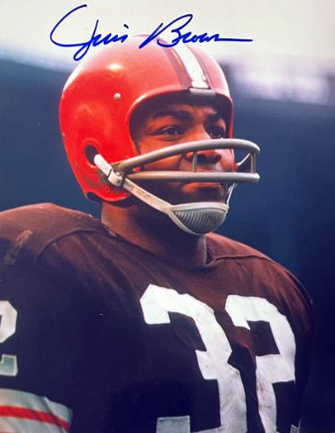 Jim Brown signed Cleveland Browns 8x10 Photo- Beckett Review/NFL Alumni LOA