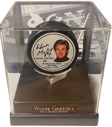 Wayne Gretzky Signed All Time Scoring Record LE /1851 LA Kings Fotoball NHL Hockey Puck/Case- Beckett/COA
