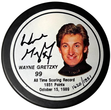 Wayne Gretzky signed All Time Scoring Record LE /1851 LA Kings Fotoball NHL Hockey Puck- Beckett/COA (HOF)