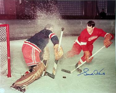 Gordie Howe signed Detroit Red Wings NHL Licensed 8x10 Photo- Ken Goldin, The Score Board, Inc COA (HOF)