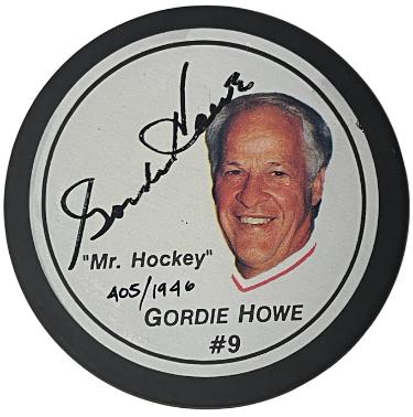 Gordie Howe signed Mr. Hockey #9 Logo Puck- /1946- Fotoball USA COA (HOF)