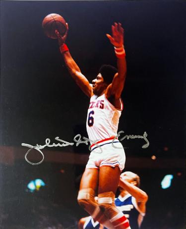 Julius Erving signed Philadelphia 76ers 8x10 Photo "Dr. J"- Ken Goldin, The Score Board, Inc COA