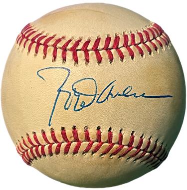 Rod Carew signed Official Rawlings ROAL American League Baseball toned- COA (Minnesota Twins/HOF) Rod Carew signed Official Rawlings ROAL American League Baseball toned- COA (Minnesota Twins/HOF)