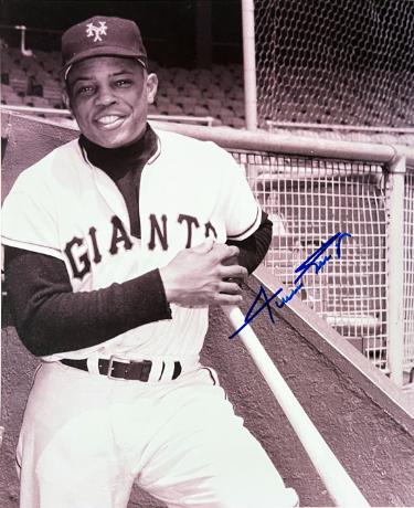 Willie Mays signed New York Giants Vintage 8x10 Photo- Ken Goldin, The Score Board, Inc COA (HOF) Willie Mays signed New York Giants Vintage 8x10 Photo- Ken Goldin, The Score Board, Inc COA (HOF)