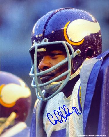 Carl Eller signed Minnesota Vikings NFL 8x10 Photo #81 imperfect- COA (HOF/Purple People Eaters) Carl Eller signed Minnesota Vikings NFL 8x10 Photo #81 imperfect- COA (HOF/Purple People Eaters)