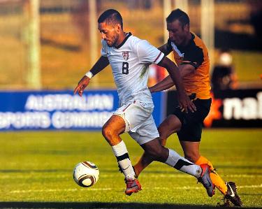 Clint Dempsey Team USA Men's Soccer 11x14 Photo imperfect (Soccer Hall of Fame/World Cup)