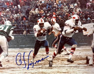 OJ/O.J. Simpson signed Buffalo Bills 8x10 Photo minor dings- NFL Alumni LOA (HOF)