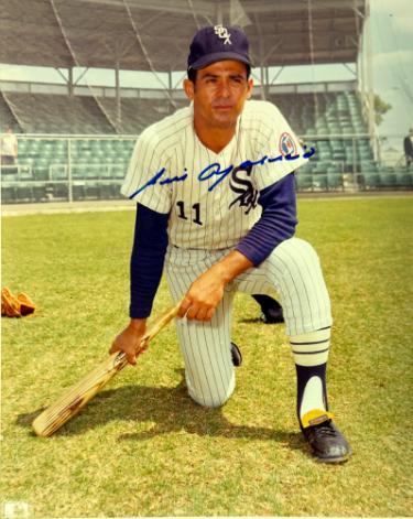 Luis Aparicio signed Chicago White Sox MLB 8x10 Photo minor dings- CSA COA (HOF/13X AS/ROY)