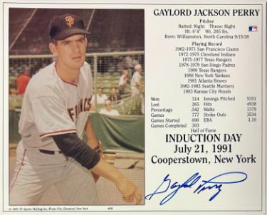 Gaylord Perry signed San Francisco Giants MLB Licensed Hall of Fame Induction Day 8x10 Photo/Card- COA
