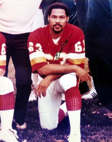 Fred Dean signed Washington 8x10 Photo dings - COA/Ticket (Original HOG/3X SB)