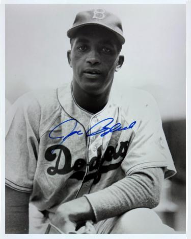 Joe Black signed Brooklyn Dodgers B&W 8x10 Photo minor dings- COA ('52 ROY/3X AS)