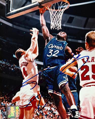 Shaquille O'Neal signed Orlando Magic NBA Licensed 8x10 Photo minor dings- The Score Board COA (HOF)