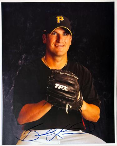 Brad Lincoln signed Pittsburgh Pirates 8x10 Photo imperfect- COA