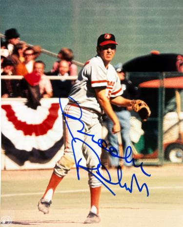 Brooks Robinson signed Baltimore Orioles MLB 8x10 Photo imperfect- COA- HOF/16GG