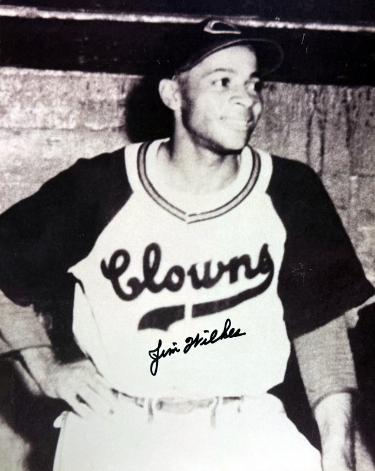 Jim Wilkes signed Indianapolis Clowns Negro League 8x10 Photo imperfect- COA