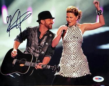 Kristian Bush Signed Sugarland Band  8x10 Photo � PSA #V16550 (Country Duo)