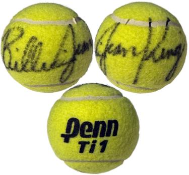Billie Jean King signed Official Penn Ti1 Tennis Ball- COA- (HOF/39 Grand Slams)
