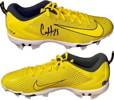 Clyde Edwards-Helaire signed Nike Fastflex Vapor Yellow Right Cleat/1 Shoe (Size 11.5)- Beckett Witnessed (LSU/Chiefs)
