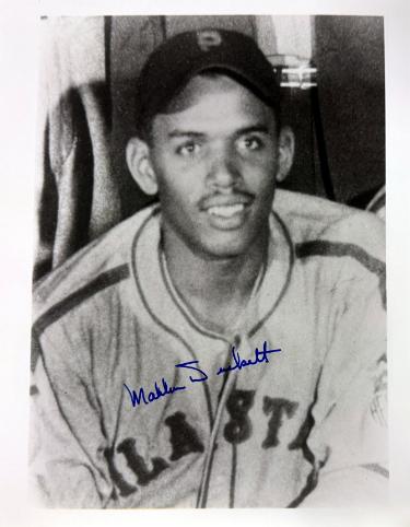 Mahlon Duckett signed Philadelphia Stars Negro League 8x10 Photo imperfect- COA