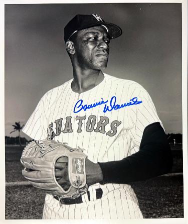 Bennie Daniels signed Washington Senators B&W 8x10 Photo Minor Dings- COA