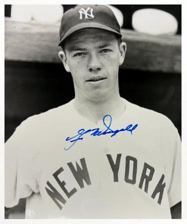 Gil McDougald signed New York Yankees B&W 8x10 Photo imperfect- COA (51 AL ROY)