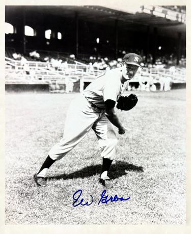 Eli Grba signed New York Yankees 8x10 Photo imperfect- COA