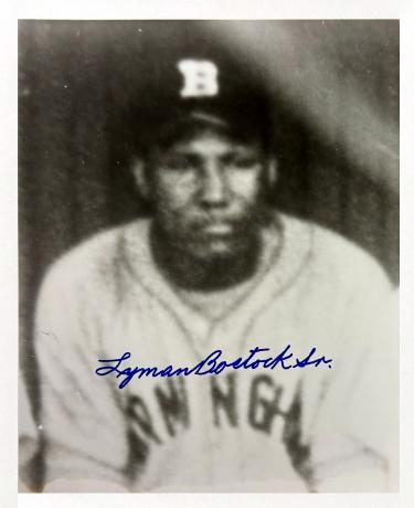 Lyman Bostock Sr. signed Winnipeg Buffaloes Negro League 8x10 Photo dings - COA