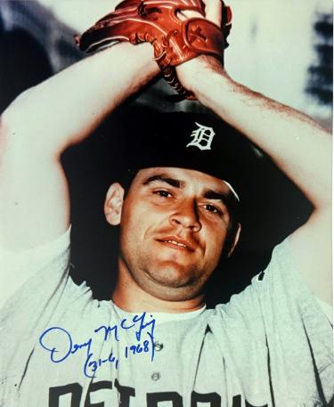 Denny McLain signed Detroit Tigers 8x10 Photo w/ 31-6, 1968 Insc imperfect- COA