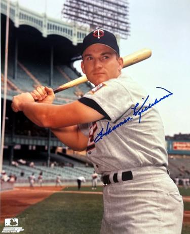 Harmon Killebrew signed Minnesota Twins MLB Licensed 8x10 Photo - COA HOF/500 HR