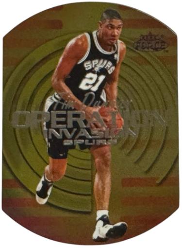 Tim Duncan 1999-00 Fleer Force Operation Invasion Die-Cut Insert Card #4IO (San Antonio Spurs/HOF)