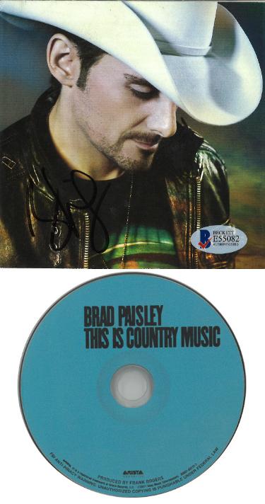 Brad Paisley signed 2011 This is Country Music Album Cover Booklet w/ CD & Case- Beckett/BAS #E55082