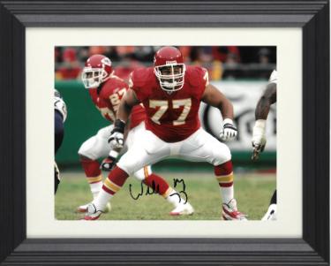 Willie Roaf signed Kansas City Chiefs 8x10 Photo #77 Custom Framing- AWM Holo (HOF/11X Pro Bowl/Nasty)