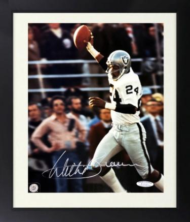 Willie Brown signed Oakland Raiders NFL 8x10 Photo Custom Framing minor dings- Sports World Collectibles #A32682/COA (HOF)