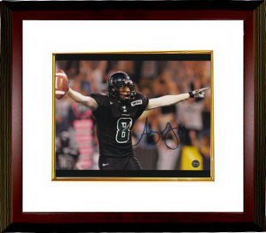 Ashley Lelie signed Hawaii 8x10 Photo Custom Framing - Lelie/GTSM Hologram