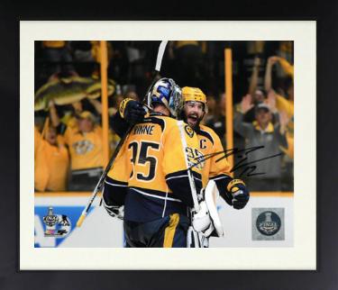 Mike Fisher signed Nashville Predators 2017 Stanley Cup Final 8x10 Photo Custom Framing #12- COA (w/ Rinne hug pose)