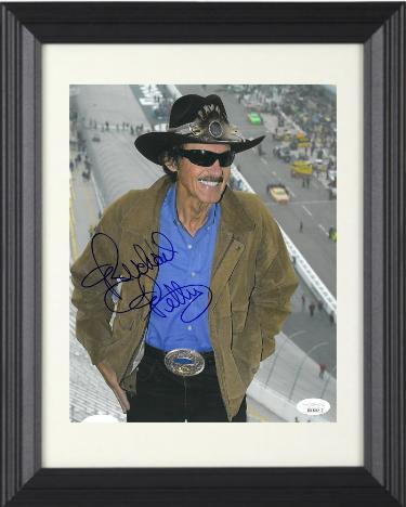 Richard Petty signed NASCAR 8X10 Photo Custom Framing- JSA Hologram #DD39242 (7x Daytona 500 Champ)