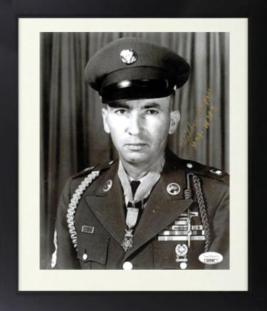 Wilburn Ross signed WWII 8x10 Photo Custom Framing- JSA #AC92769- Medal of Honor