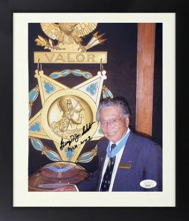 George Taro "Joe" Sakato signed WWII Vintage 8x10 Photo Custom Framing- JSA- Medal of Honor