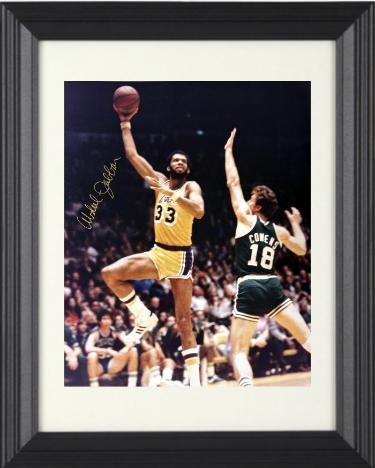 Kareem Abdul-Jabbar signed Los Angeles Lakers 8x10 Photo Custom Framing- Tuff Stuff COA
