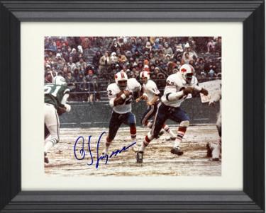 OJ/O.J. Simpson signed Buffalo Bills 8x10 Photo minor dings Custom Framing- NFL Alumni LOA (HOF)