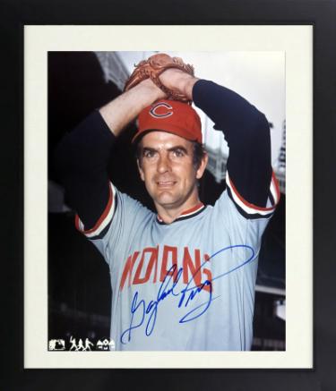 Gaylord Perry signed Cincinnati Reds MLB Licensed 8x10 Photo minor dings Custom Framing- COA (HOF)