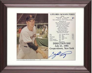 Gaylord Perry signed San Francisco Giants MLB Licensed Hall of Fame Induction Day 8x10 Photo/Card Custom Framing- COA