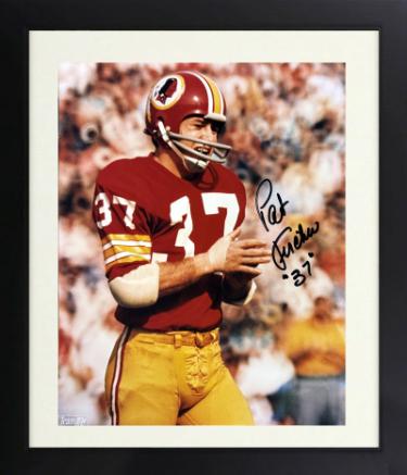 Pat Fischer signed Washington Redskins NFL 8x10 Photo #37 Custom Framing- COA (3X Pro Bowl)