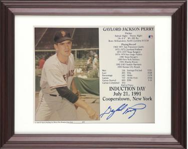 Gaylord Perry signed San Francisco Giants MLB Licensed Hall of Fame Induction Day 8x10 Photo/Card Custom Framing- COA
