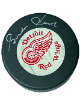 Gordie Howe signed Detroit Red Wings Official NHL Hockey Puck- COA/Photo (Mr. Hockey/HOF)