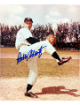 Bobby Shantz signed New York Yankees 8x10 Photo- COA (World Series Champ/8X GG)